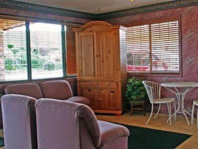 Village Inn Of Hardy Exterior photo